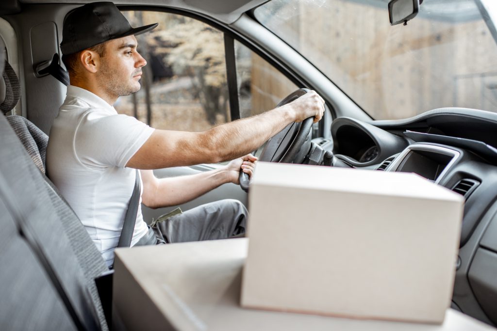 Driver package. Фильм про водителя который доставляет грузы